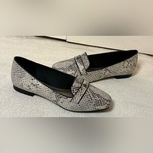 NWT Anne Klein iflex Women’s Taupe Snakeskin Pattern Loafer 6.5M